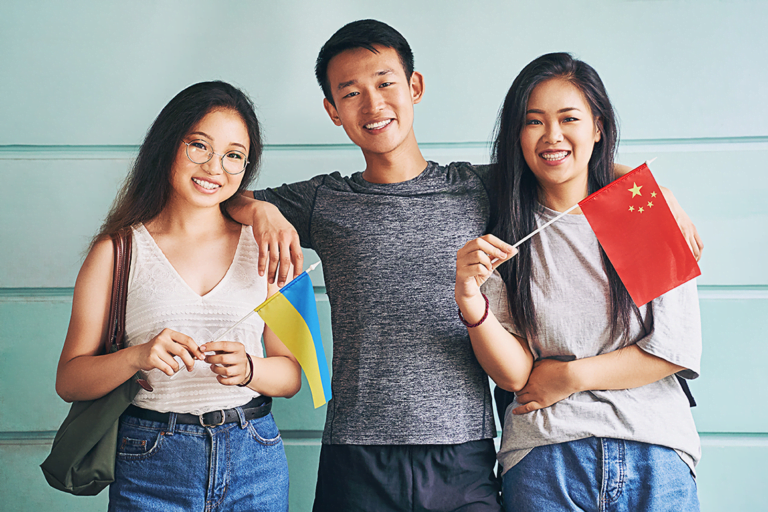 international_students_networking